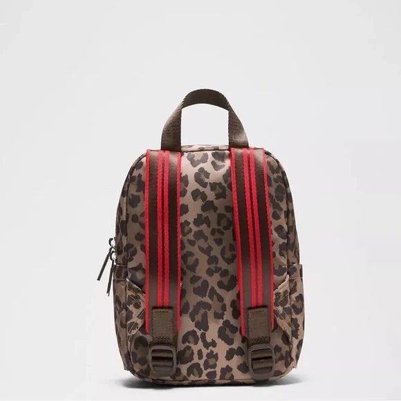 NWT - Lululemon Everywhere Backpack Mini 4L Metal Hardware - Picture 3 of 14